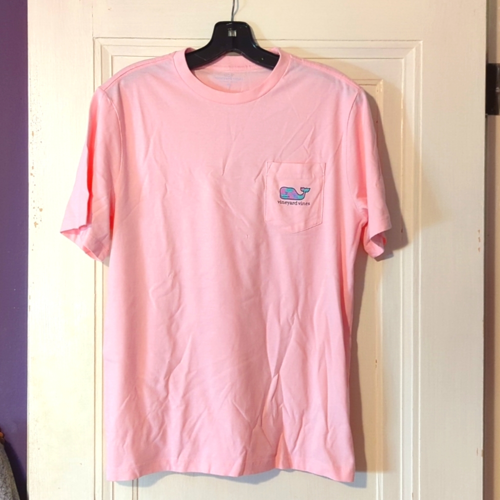Vineyard Vines tshirt